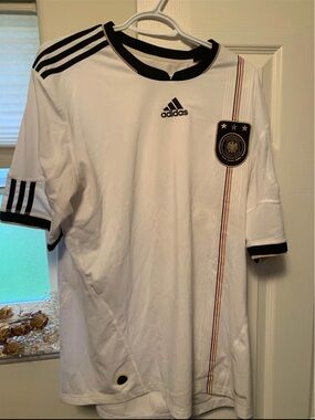 adidas Men’s White Soccer Jersey with Black and Gold Accents